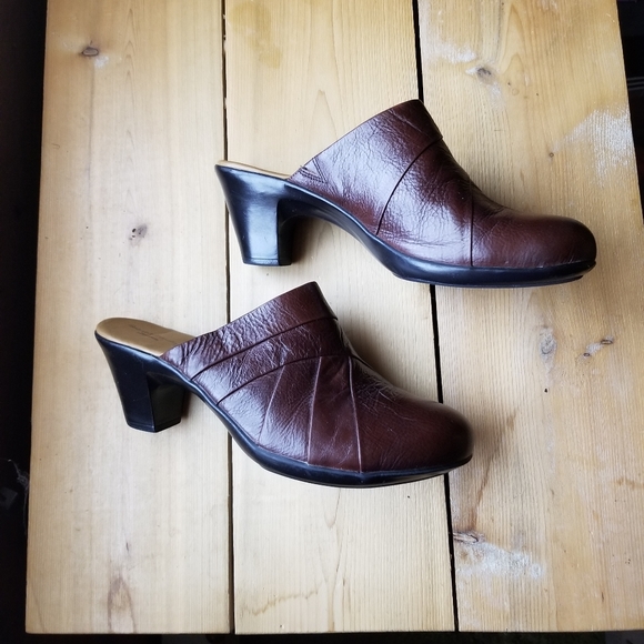 Brown's Landing Shoes Mules with Heels Sz 8 1/2M - Picture 1 of 5